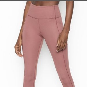 🎀BRAND NEW VICTORIA SECRET LEGGINGS 🎀